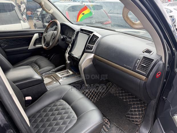 Toyota Land Cruiser 4.5 V8 GXR 2012 Black
