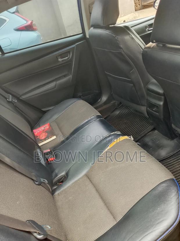 Toyota Corolla 2018 Blue