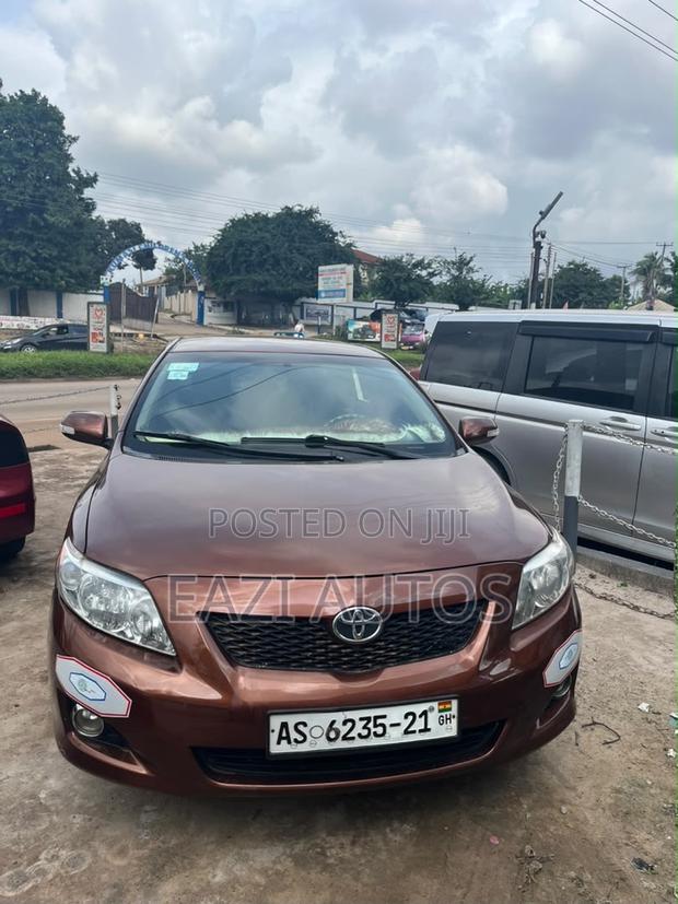 Toyota Corolla 2010 Brown