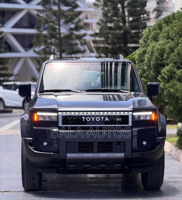 Toyota Land Cruiser 2025 Black