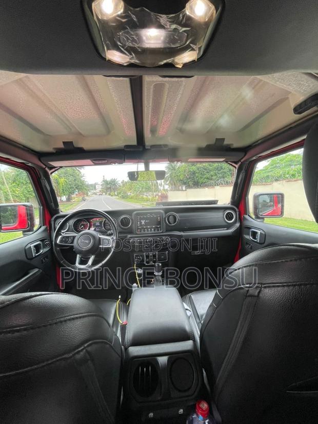 Jeep Wrangler 2022 Red