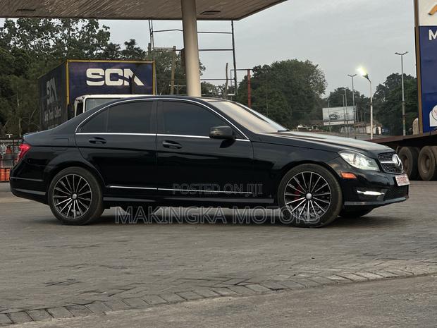 Mercedes-Benz C250 2013 Black