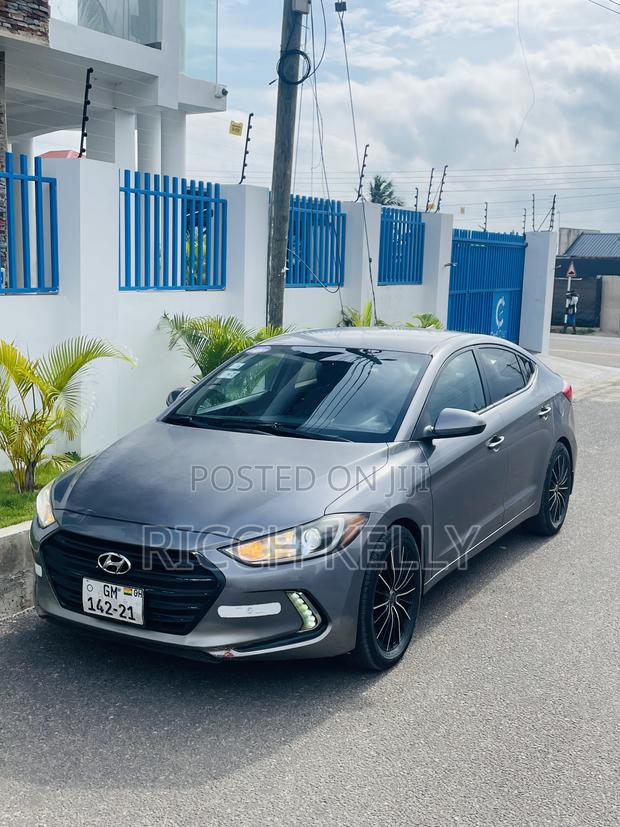 Hyundai Elantra Sport Sedan FWD (1.6L 4cyl 6M) 2017 Gray