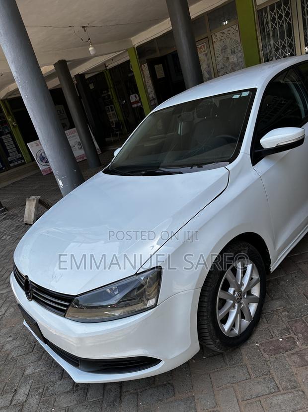 Volkswagen Jetta SE 4dr Sedan (1.8L 4cyl Turbo 5M) 2014 White