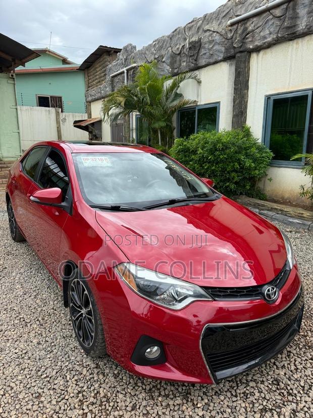 Toyota Corolla S w/Special Edition Pkg (1.8L 4cyl CVT) 2016 Red