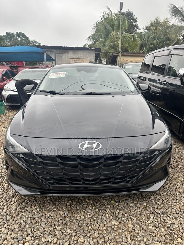 Hyundai Elantra SE 2022 Black