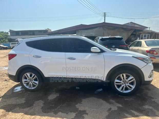 Hyundai Santa Fe 2014 White