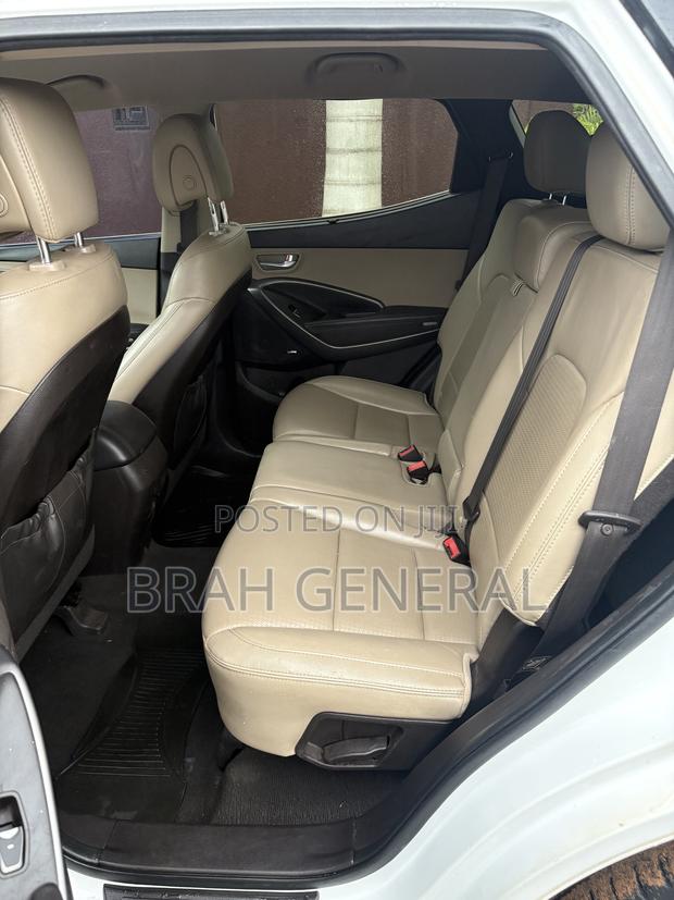 Hyundai Santa Fe 2014 White