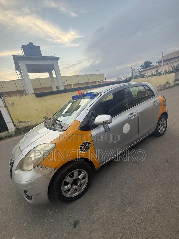 Toyota Vitz 1.0 FWD 3dr 2008 Silver