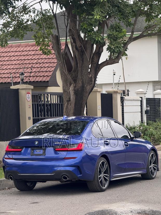 BMW 330i 2021 Blue