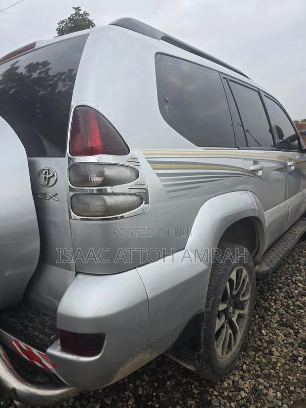 Toyota Land Cruiser Prado 2007 Gray
