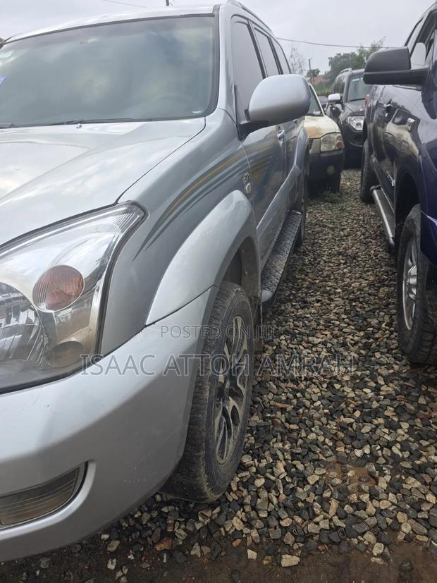 Toyota Land Cruiser Prado 2007 Gray