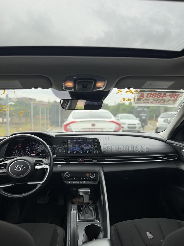 Hyundai Elantra Limited 2021 Red