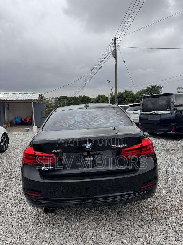 BMW 328i 2016 Black