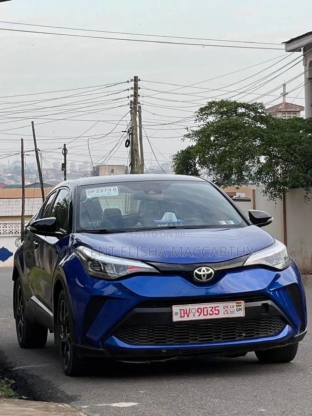 Toyota C-HR 2021 Blue
