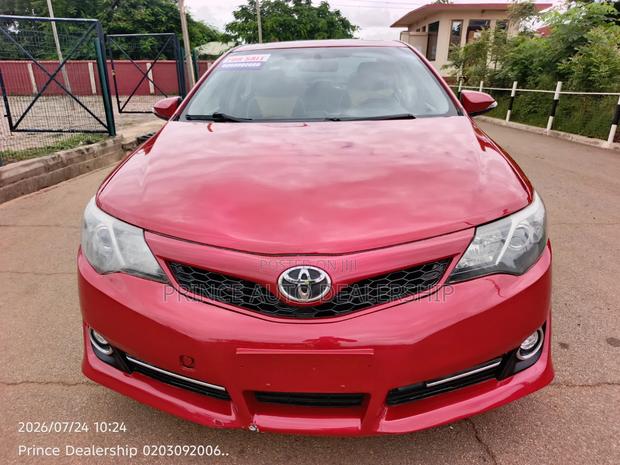 Toyota Camry 2014 Red