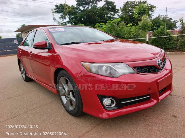 Toyota Camry 2014 Red