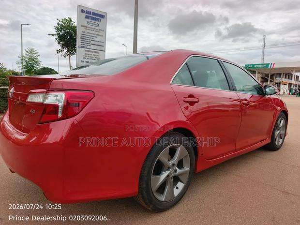 Toyota Camry 2014 Red