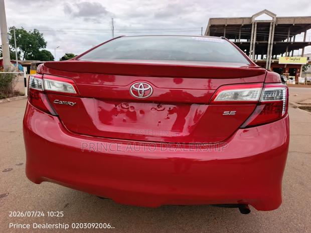 Toyota Camry 2014 Red