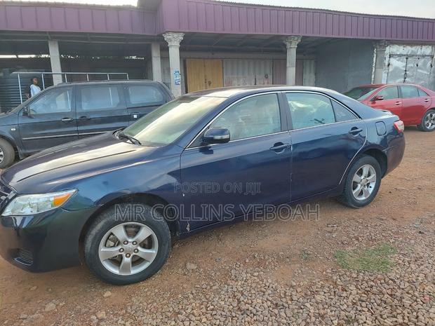 Toyota Camry 2010 Blue