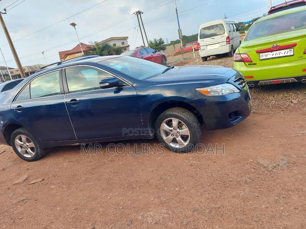Toyota Camry 2010 Blue