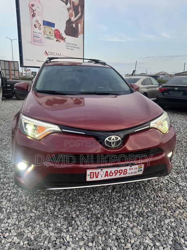 Toyota RAV4 2018 Red