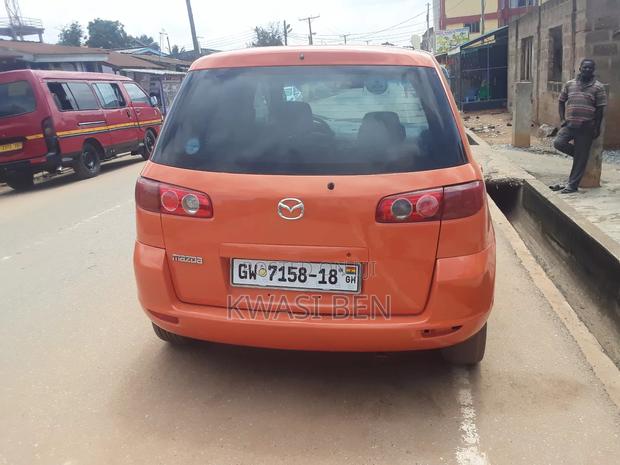 Mazda Demio 2006 Gold