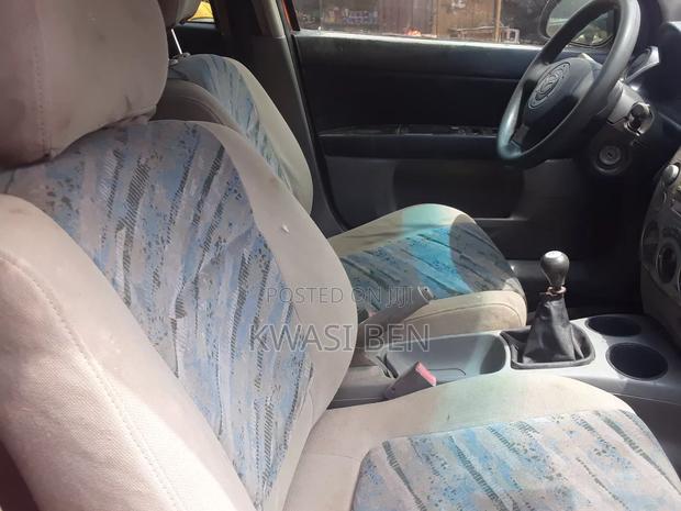 Mazda Demio 2006 Gold