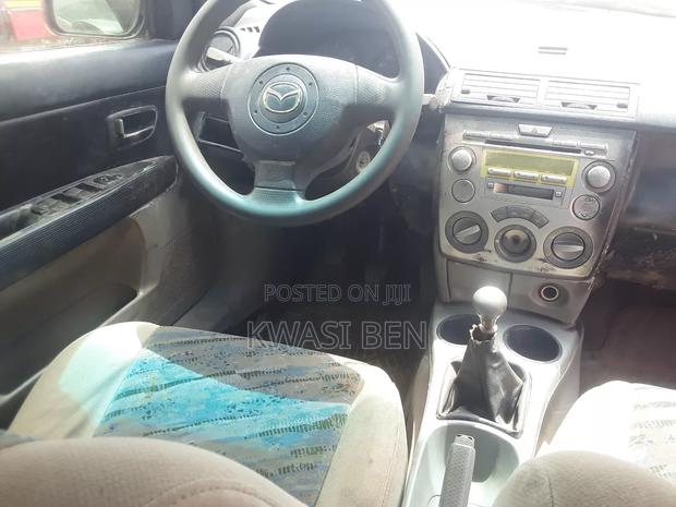 Mazda Demio 2006 Gold