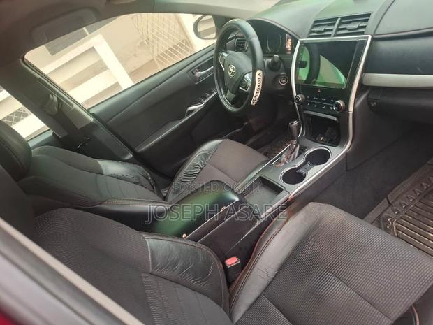 Toyota Camry 2017