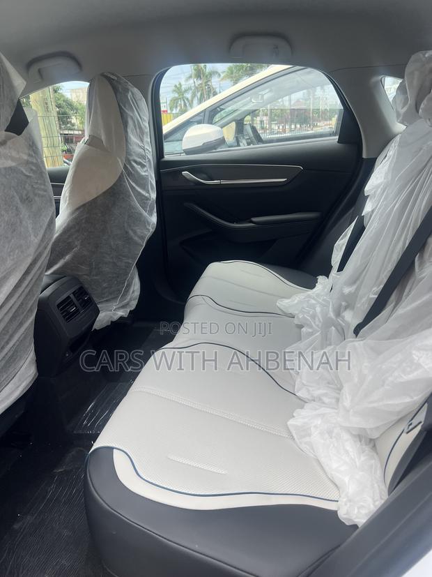 New BYD Destroyer 05 DM-i 1.5 Hybrid FWD 2025 White