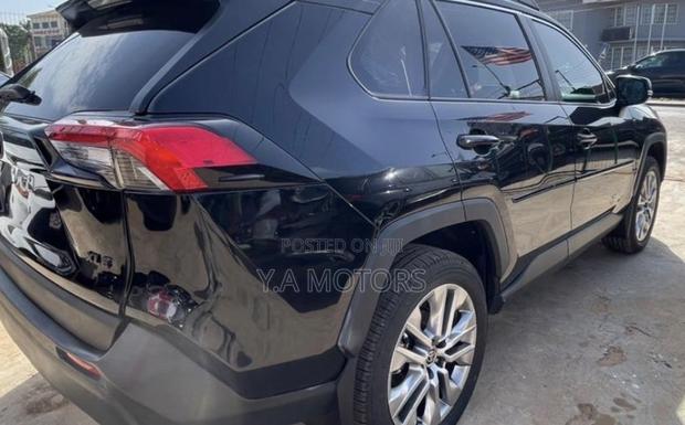 Toyota RAV4 2025 Black