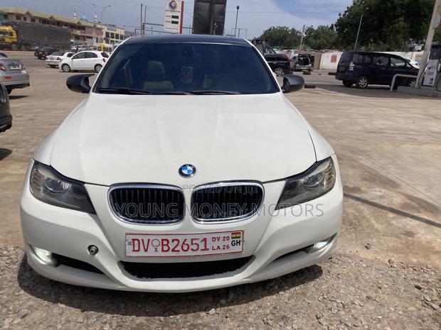 BMW 330i 2011 White