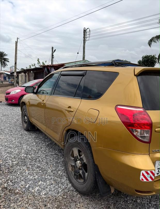 Toyota RAV4 2.5 4x4 2012 Gold