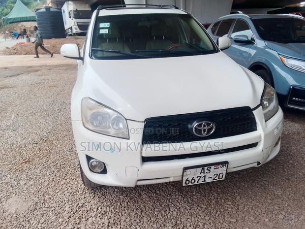 Toyota RAV4 2020 White