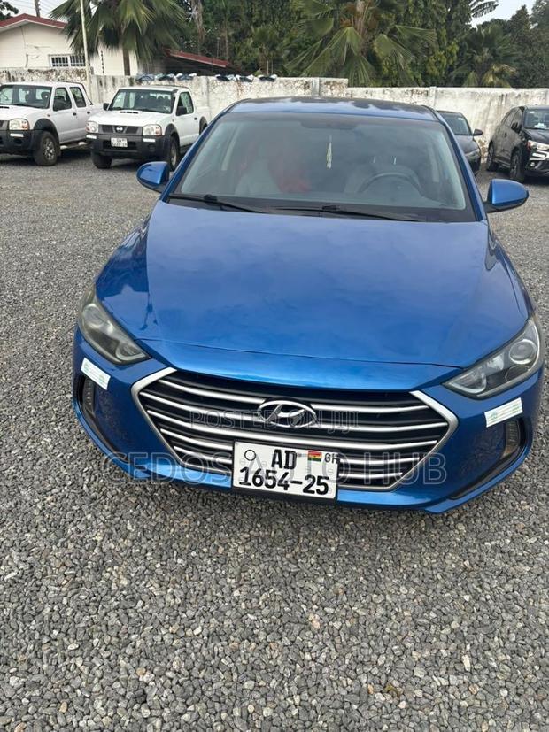 Hyundai Elantra SE Sedan FWD (2.0L 4cyl 6M) 2017 Blue