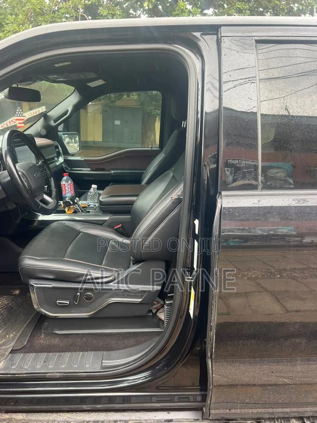 Ford F-150 2022 Black
