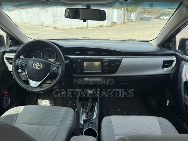 Toyota Corolla 2015 Black