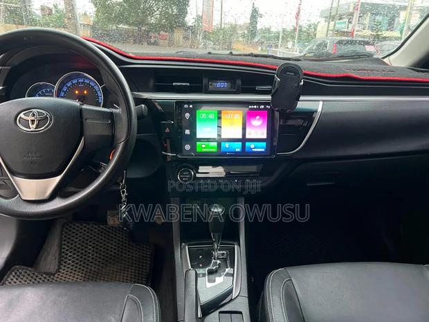 Toyota Corolla Altis 2017 White