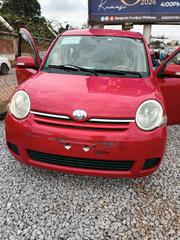 Toyota Sienta 2012 Red for sale