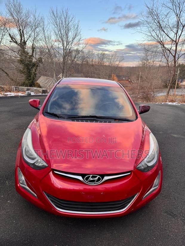 Hyundai Elantra Limited Sedan FWD (1.8L 4cyl 6A) 2016 Red