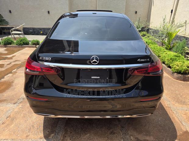 Mercedes-Benz E300 2023 Black