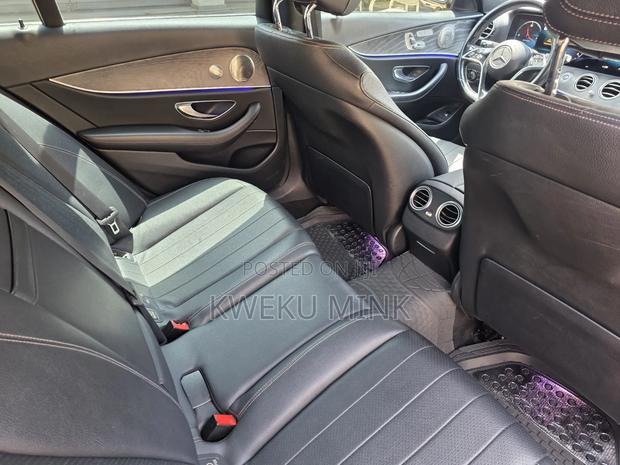 Mercedes-Benz E300 2023 Black