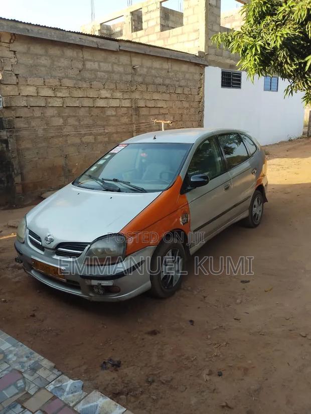Nissan Almera 2000 Gray