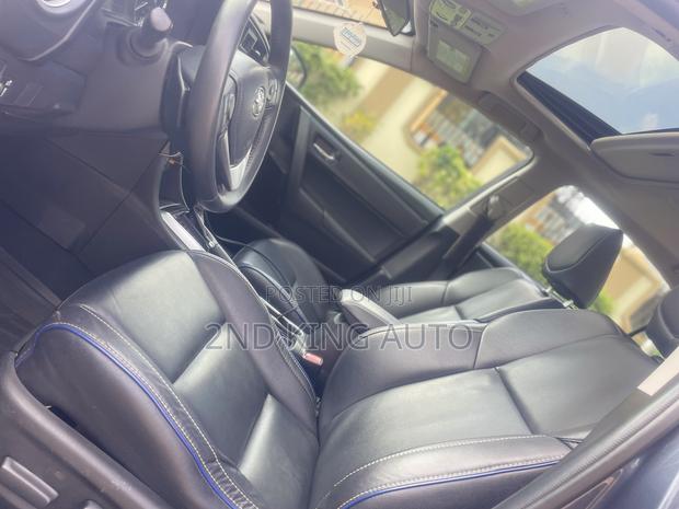 Toyota Corolla SE Special Edition 4dr Sedan (1.8L 4cyl CVT) 2017 Gray