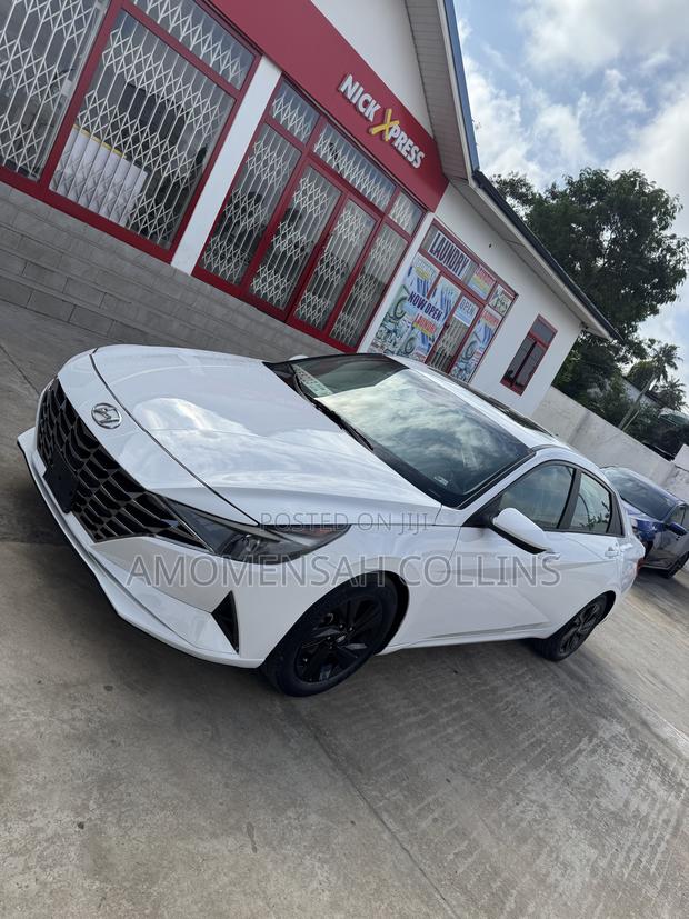 Hyundai Elantra SEL 2021 White