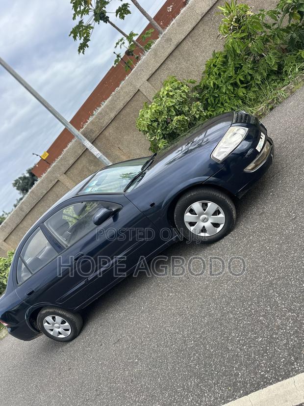 Nissan Sunny 2012 Blue