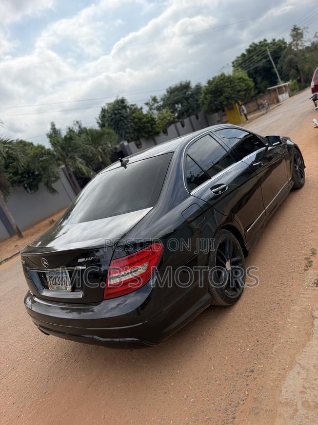Mercedes-Benz C250 2014 Black