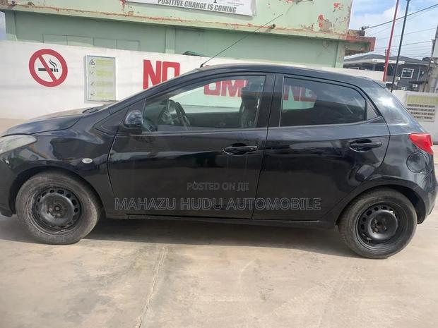 Mazda 2 2014 Black