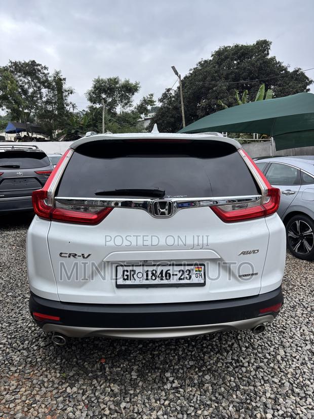 Honda CR-V Touring AWD 2019 White